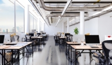 en 2020, comment aménager son bureau https://www.am-rochereuil.fr/sites/am-rochereuil.fr/files/styles/medium/public/tendances_de_lamenagement_de_bureau_en_2020.jpeg?itok=tVrFL2Xi